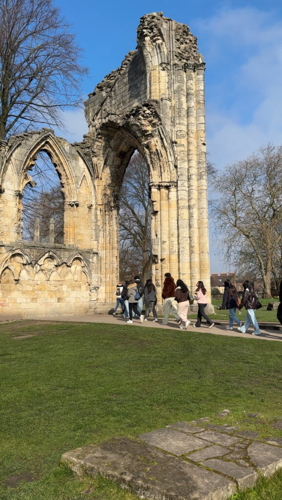 A Perfect Day in York: Walking Tours, Hidden Streets & Timeless History img 4395